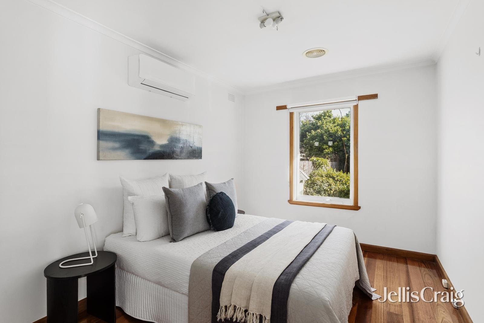 8 Oakwood Avenue, Brighton image 11