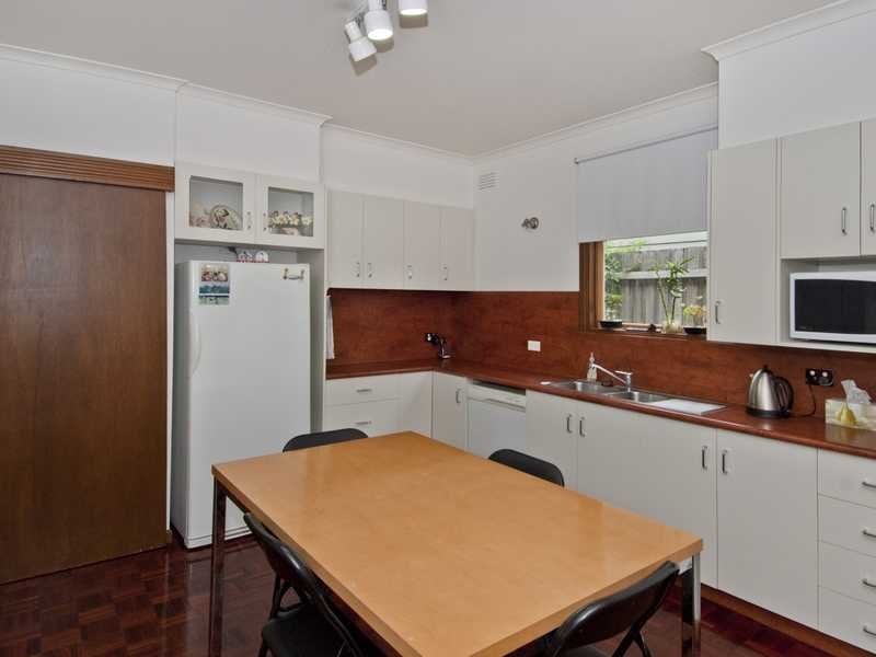 8 Orchard Street, East Geelong image 3