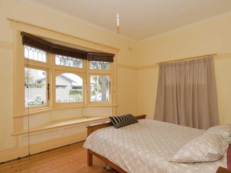 8 Orchard Street, East Geelong image 4