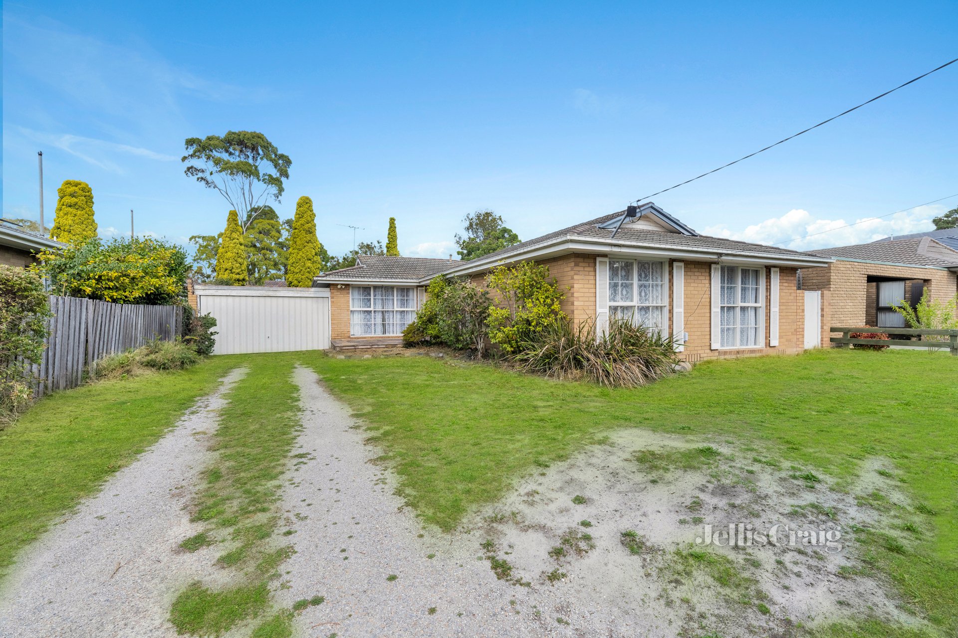 8 Ormiston Street, Mount&nbsp;Waverley image 8