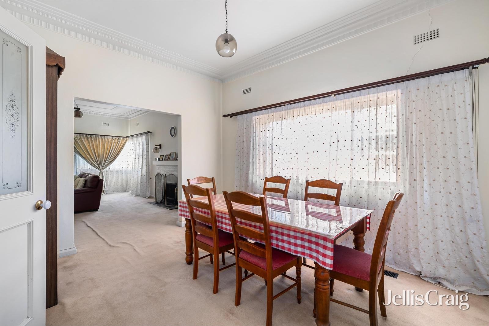 8 Osburn Avenue, Balwyn North image 6