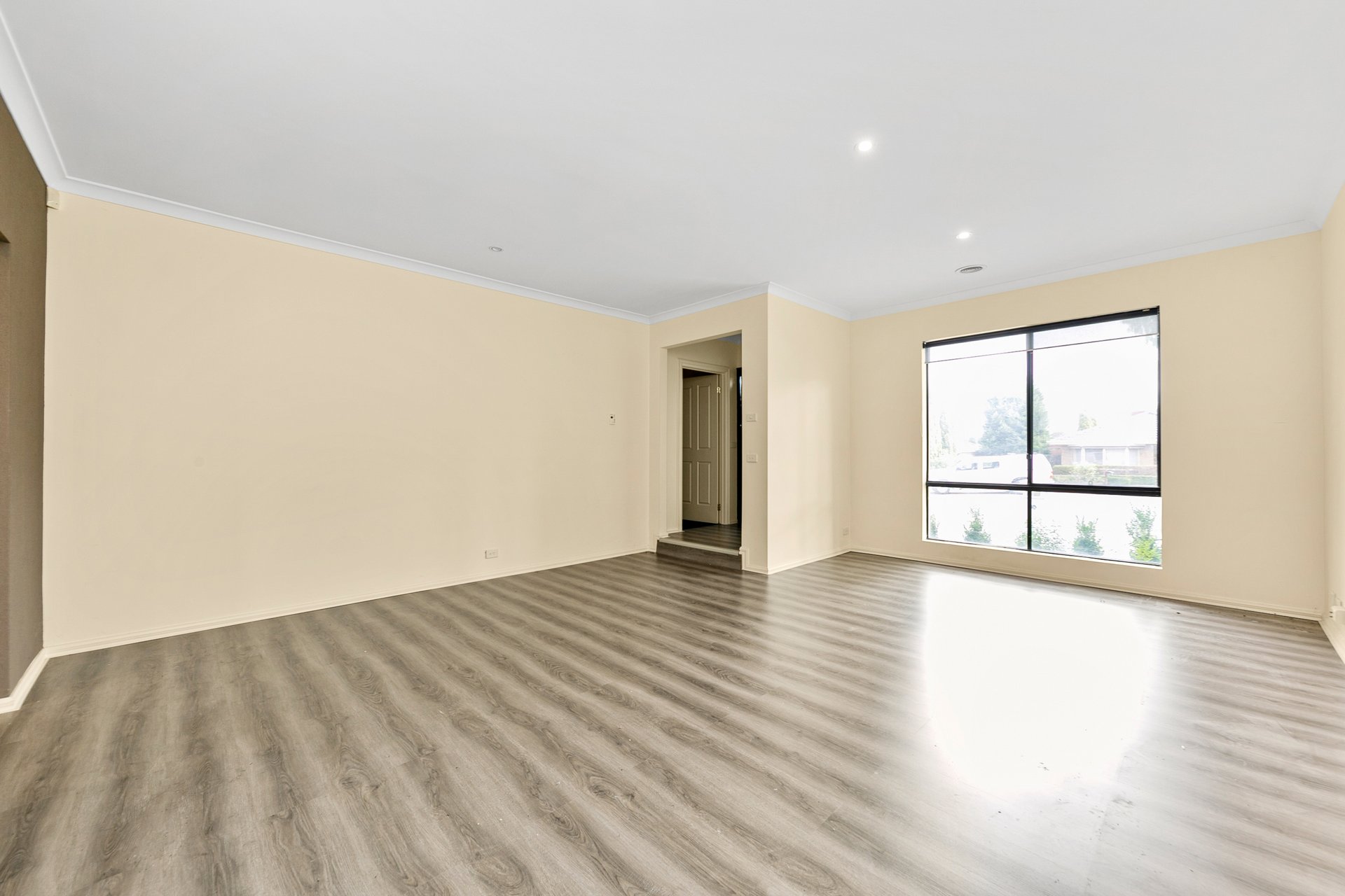 8 Overton Close, Rowville image 6
