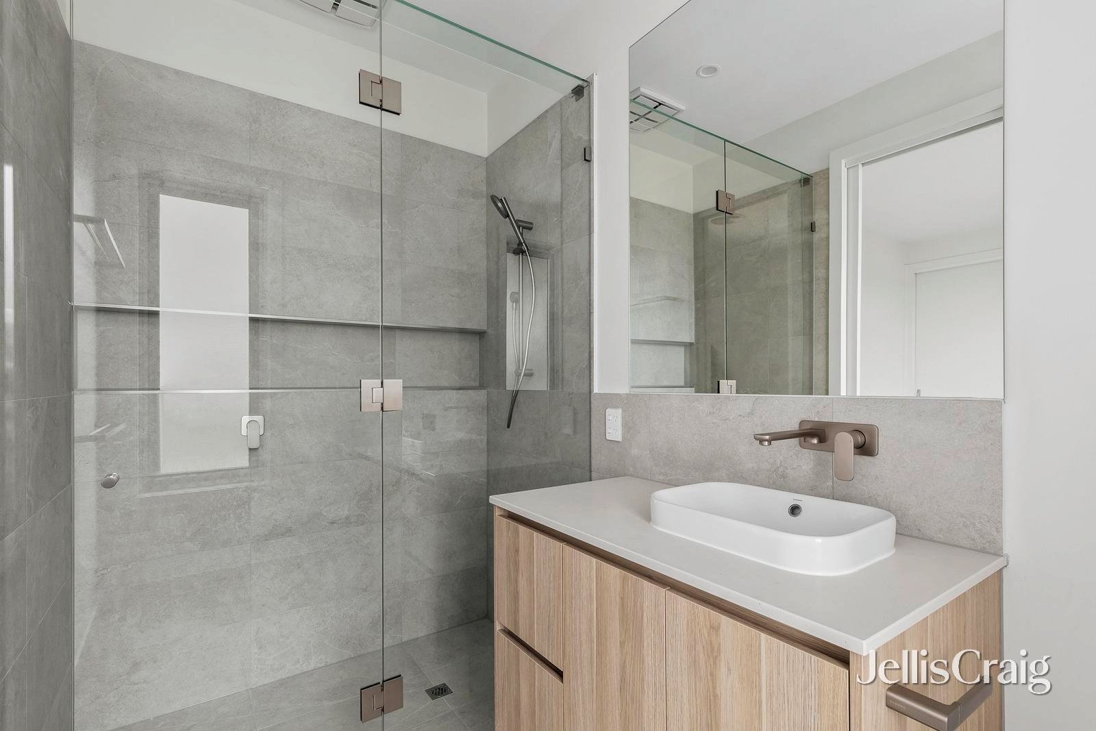 8 Oyster Lane, Point&nbsp;Lonsdale image 4