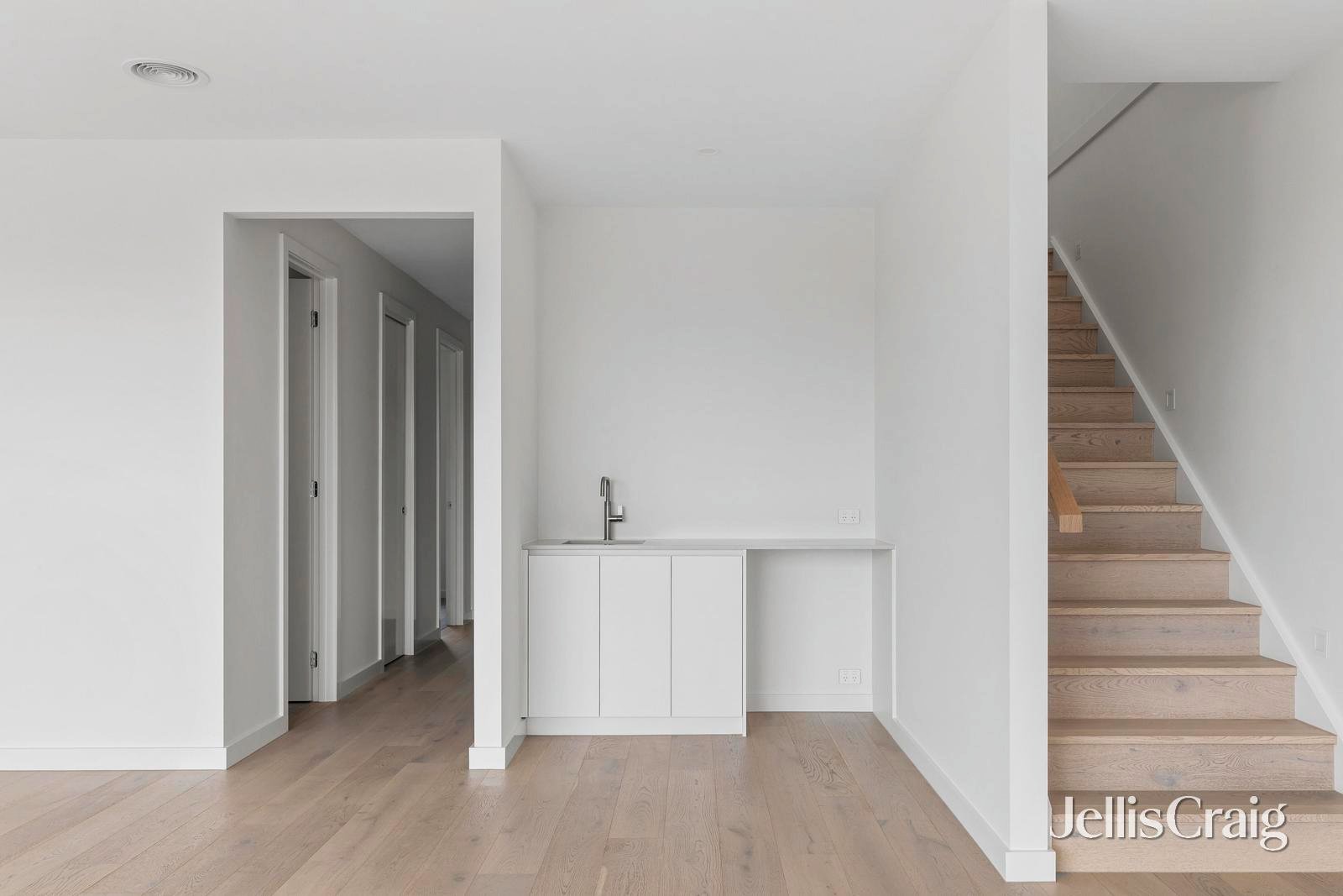 8 Oyster Lane, Point&nbsp;Lonsdale image 6