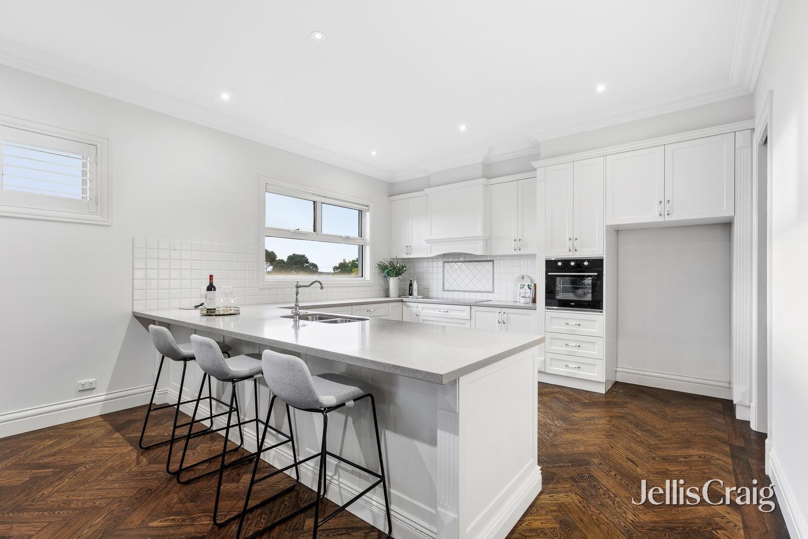 8 Pamela Grove, Templestowe Lower image 5