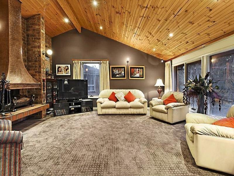 8 Pear Court, Burwood East image 4