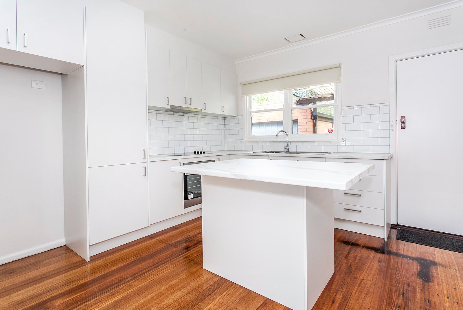 Property Gallery Thumbnail 3