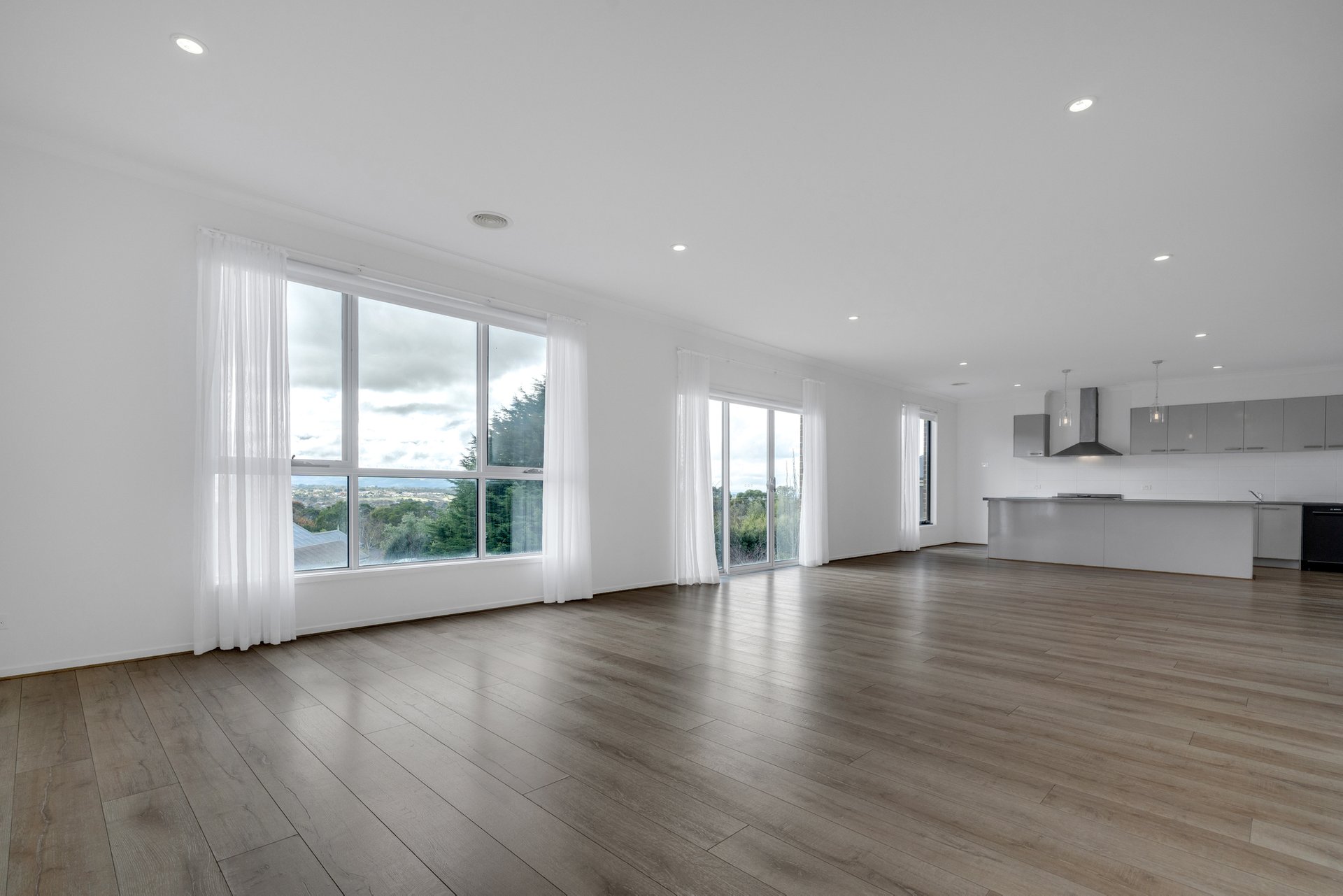 Property Gallery - Main Image