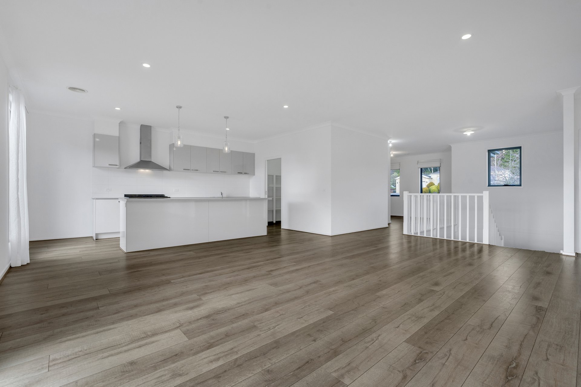 Property Gallery Thumbnail 3