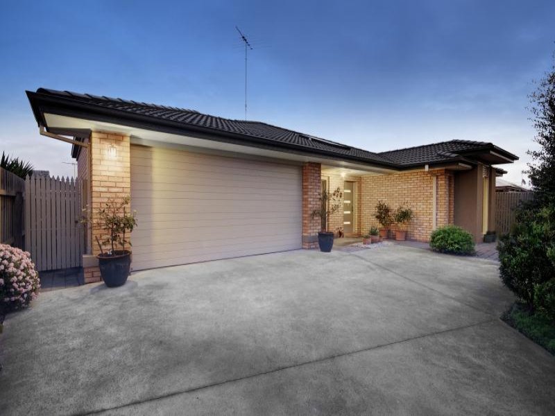 8 Plumber Court, Grovedale image 1