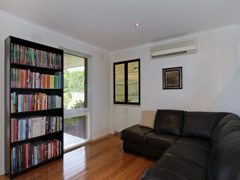 8 Plumtree Rise, Croydon Hills image 14