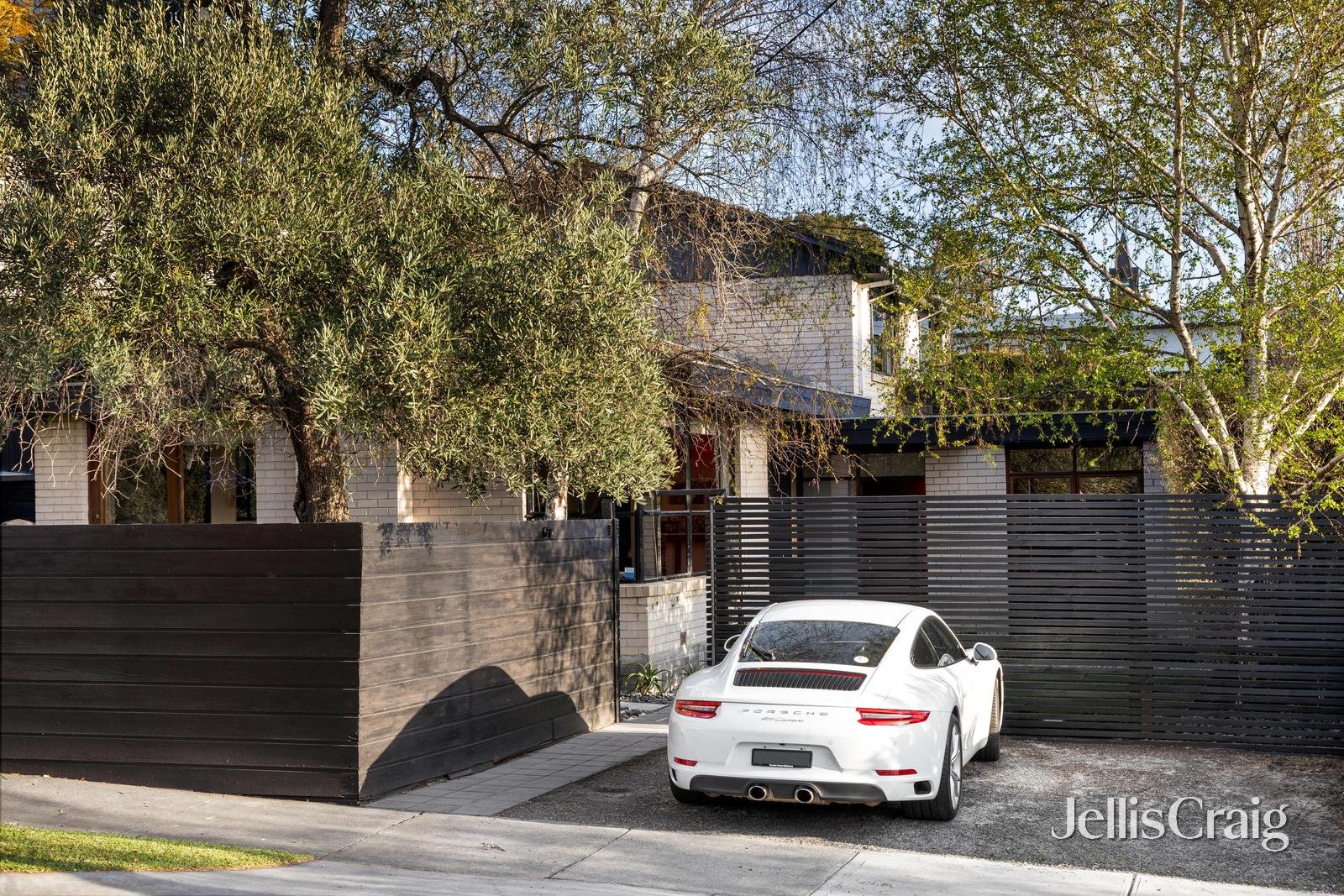 8 Power Avenue, Hawthorn image 2
