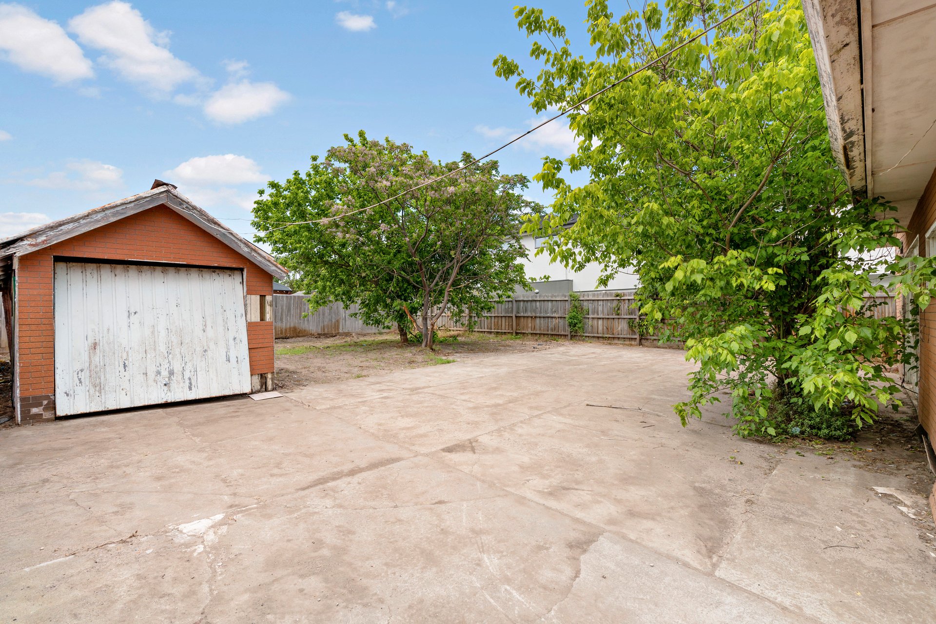 Property Gallery Thumbnail 3