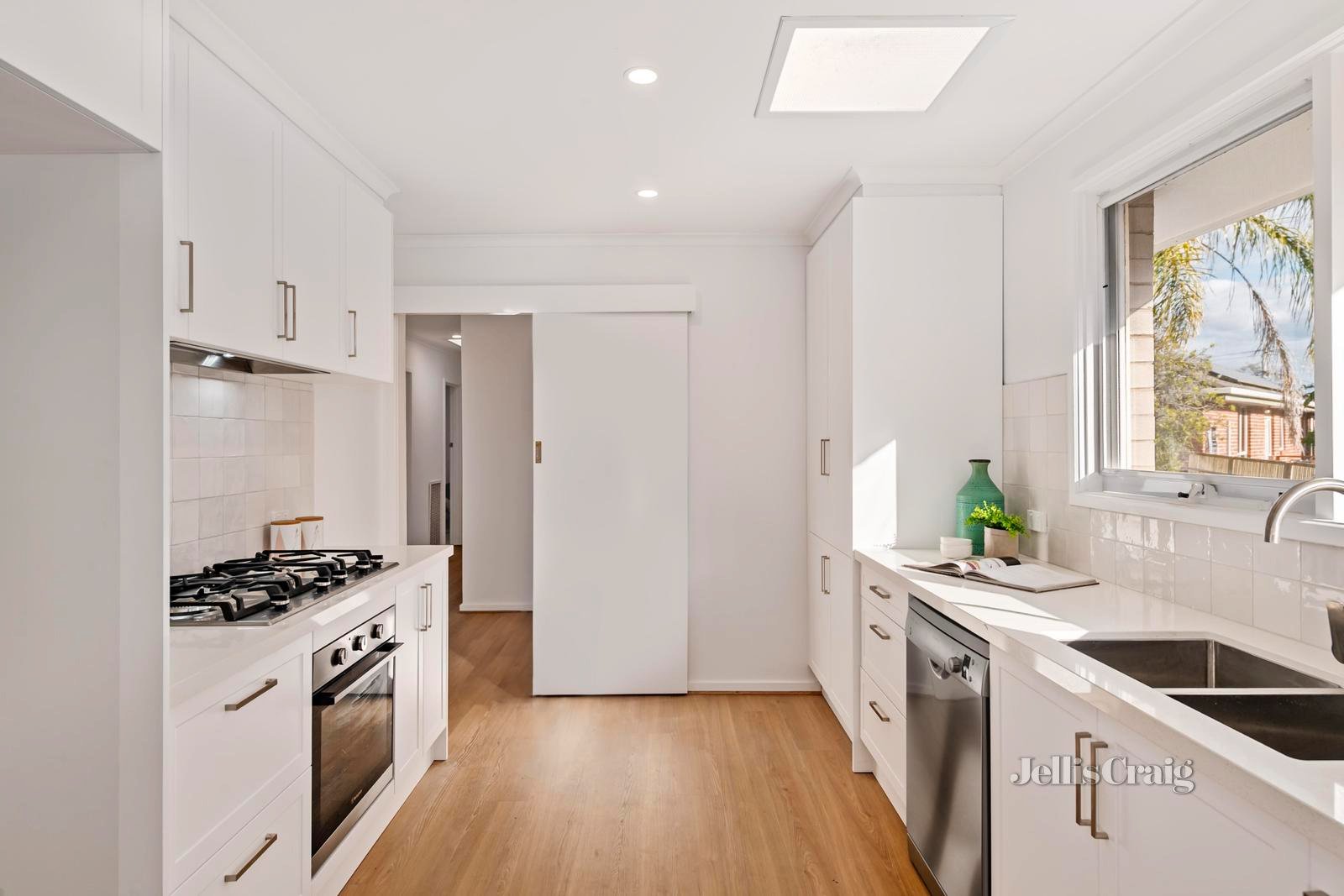 8 Prospect Court, Ringwood image 4