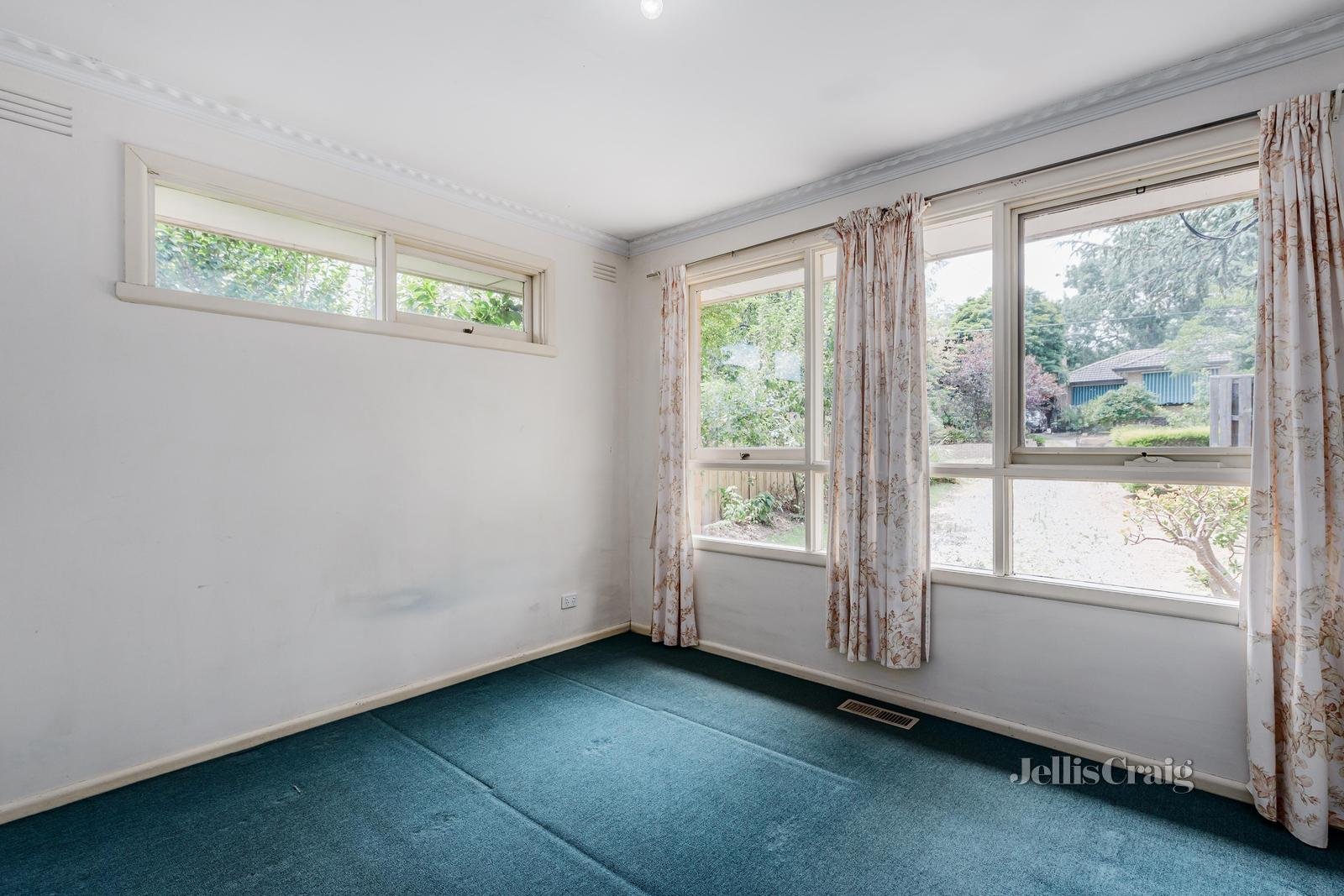 8 Quentin Street, Forest Hill image 4