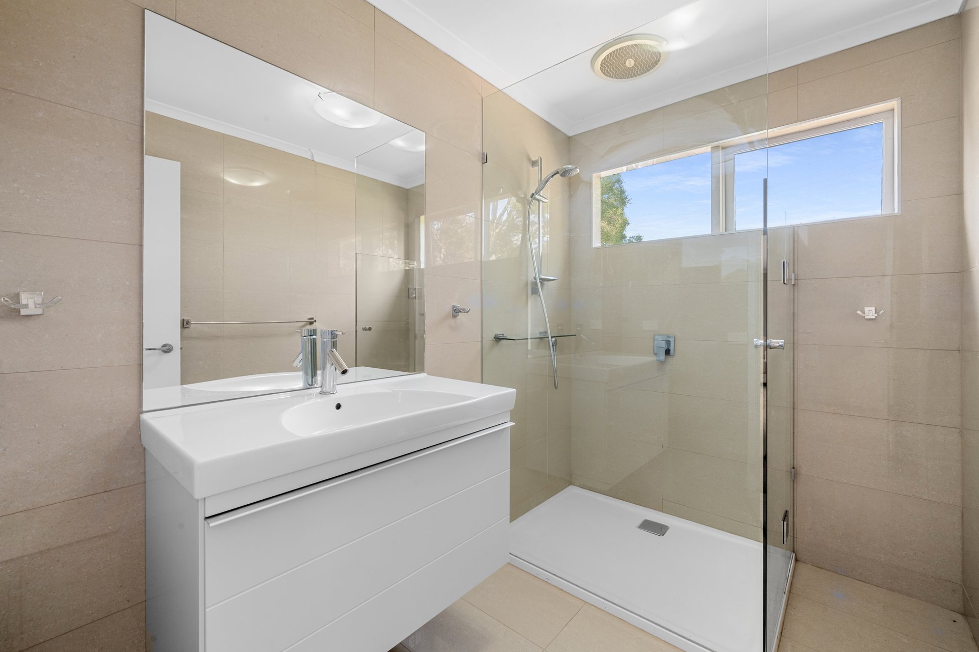 8 Rainbow Court, Rye image 9
