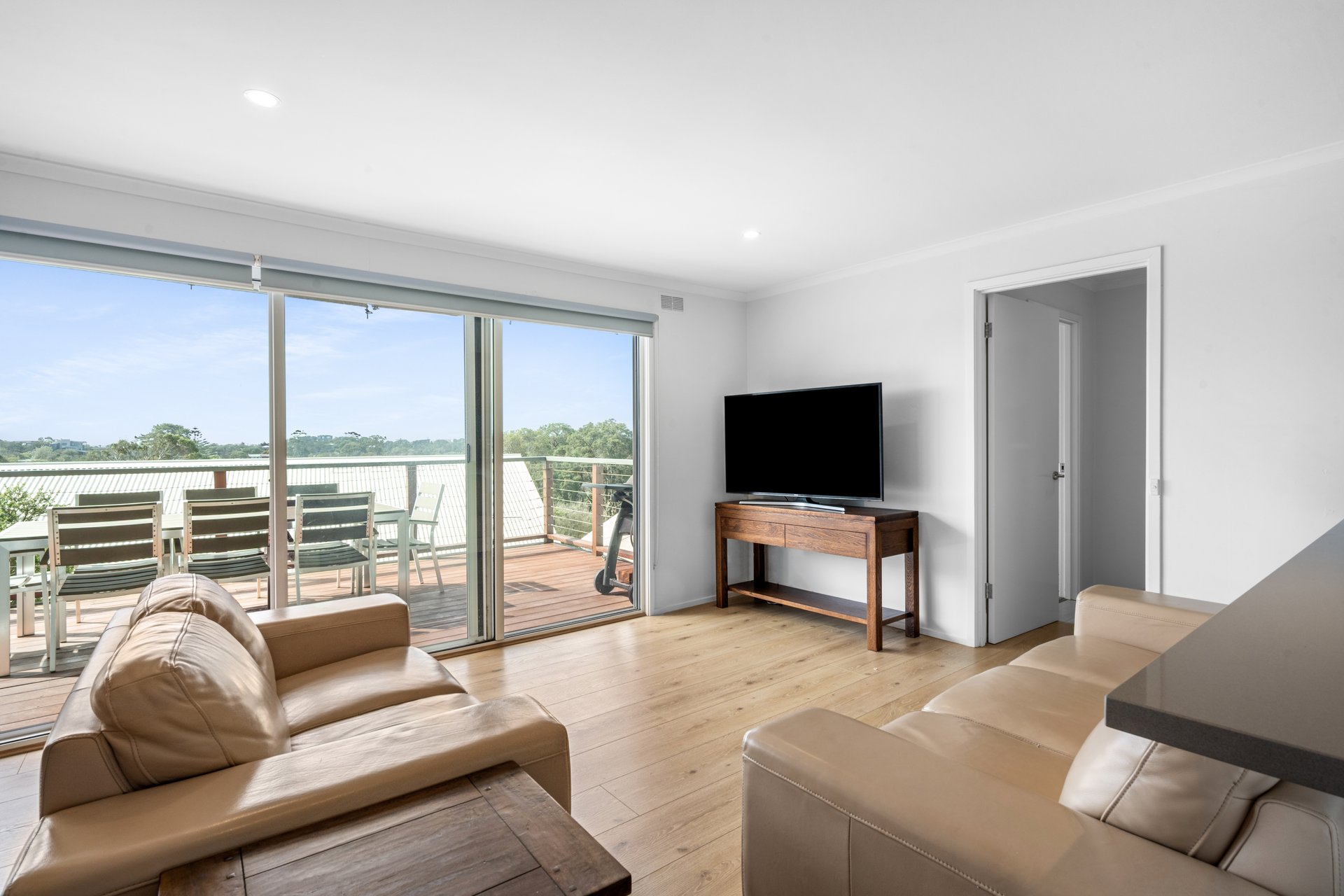8 Rainbow Court, Rye image 4