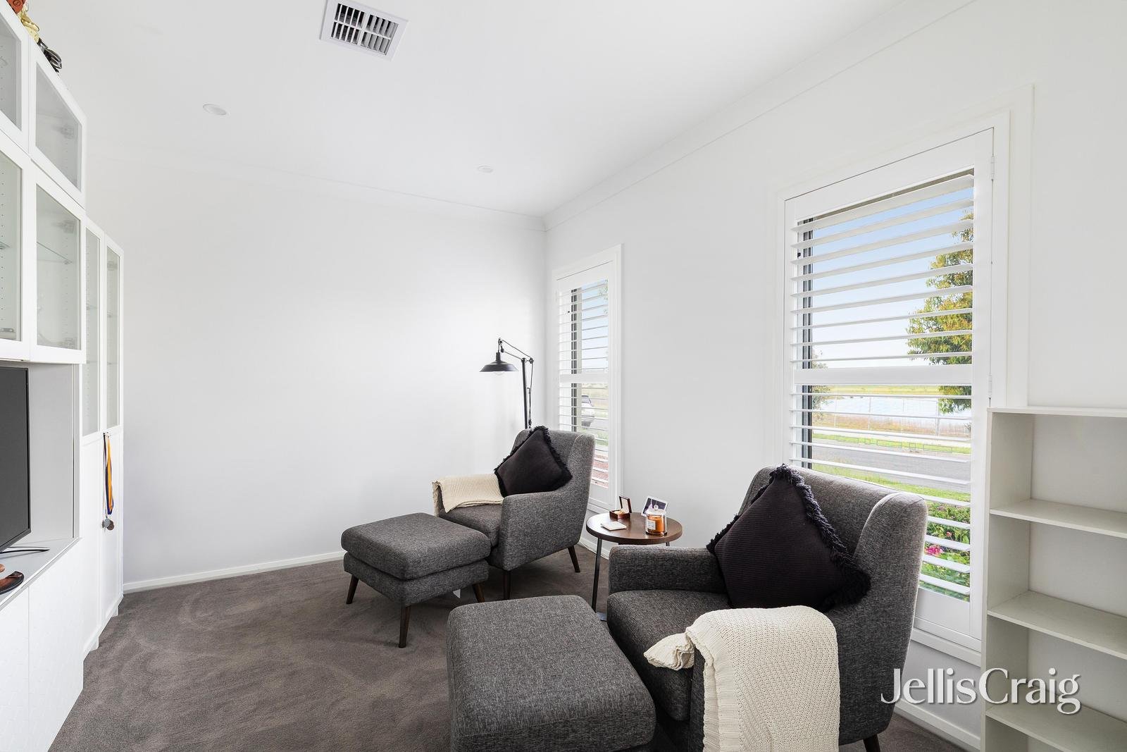 8 Ram Circuit, Wallan image 13