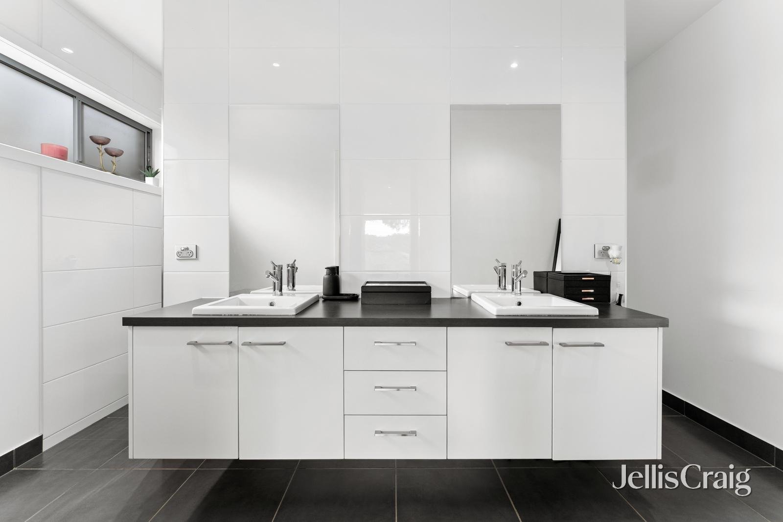 8 Rampling Way, Nerrina image 9