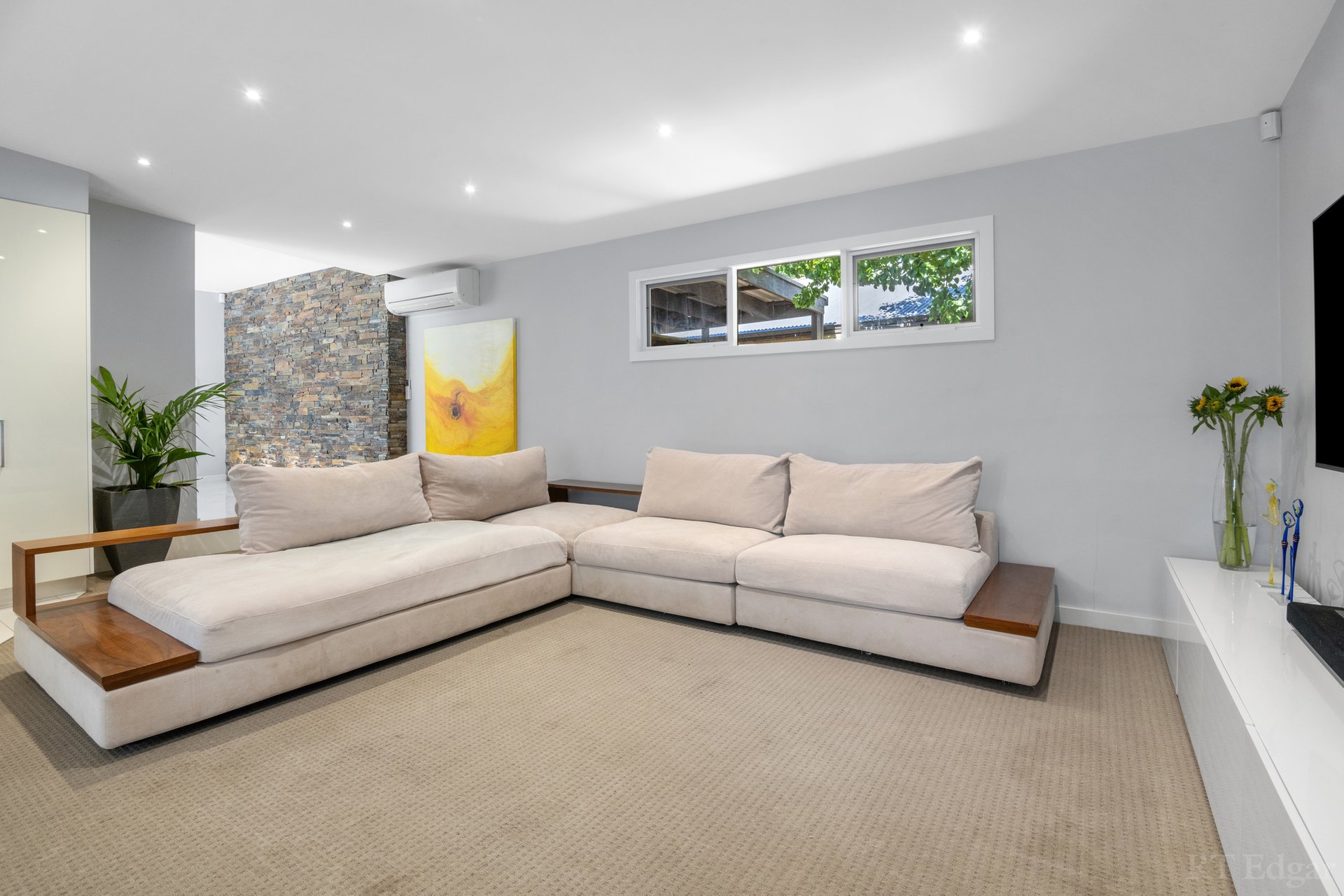 Property Gallery Thumbnail 4