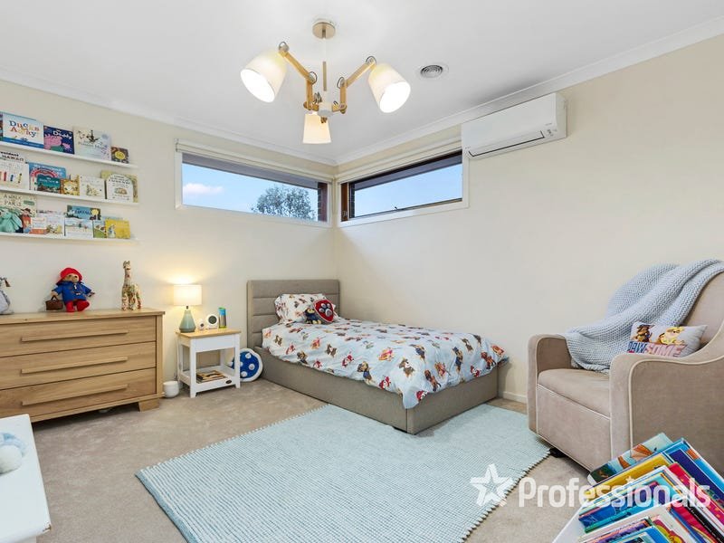 8 Regent Avenue, Mooroolbark image 11