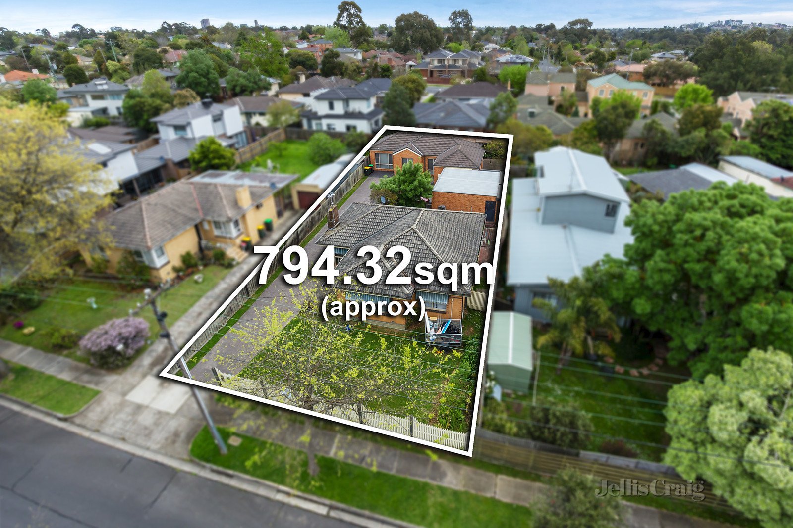 8 Rialton Avenue, Blackburn North
- Print Image 1