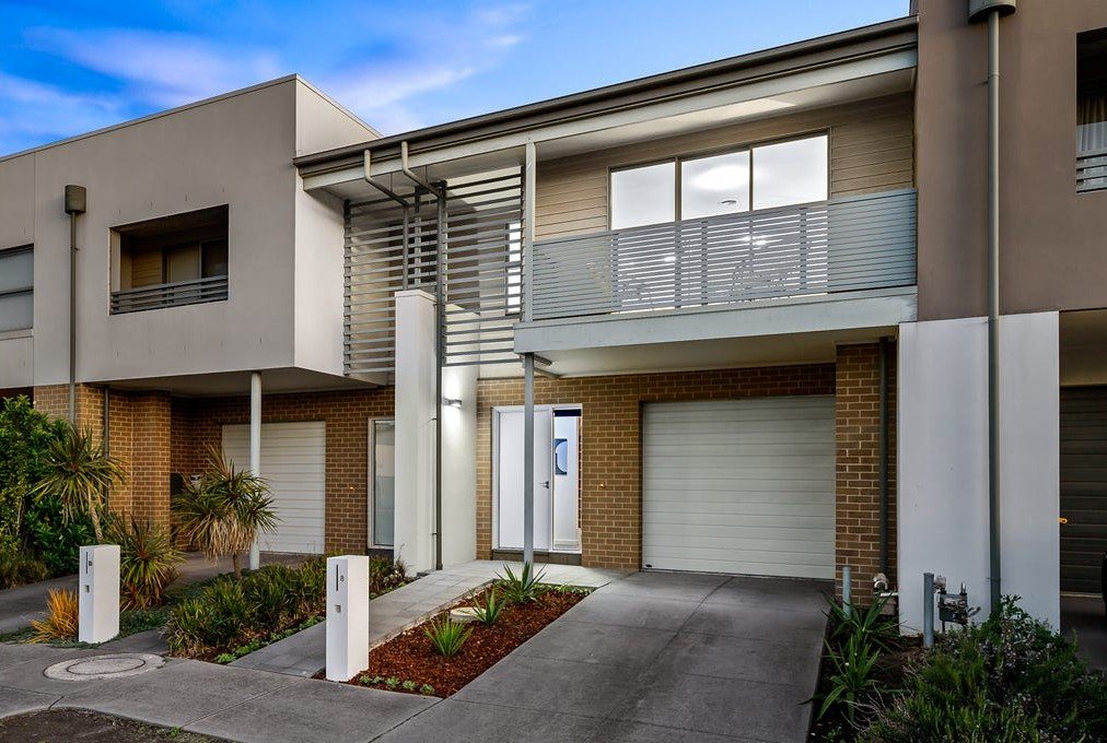 8 Richmond Circuit, Mulgrave image 1