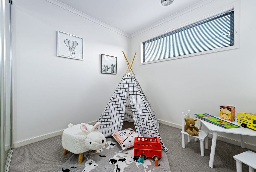 8 Richmond Circuit, Mulgrave image 11