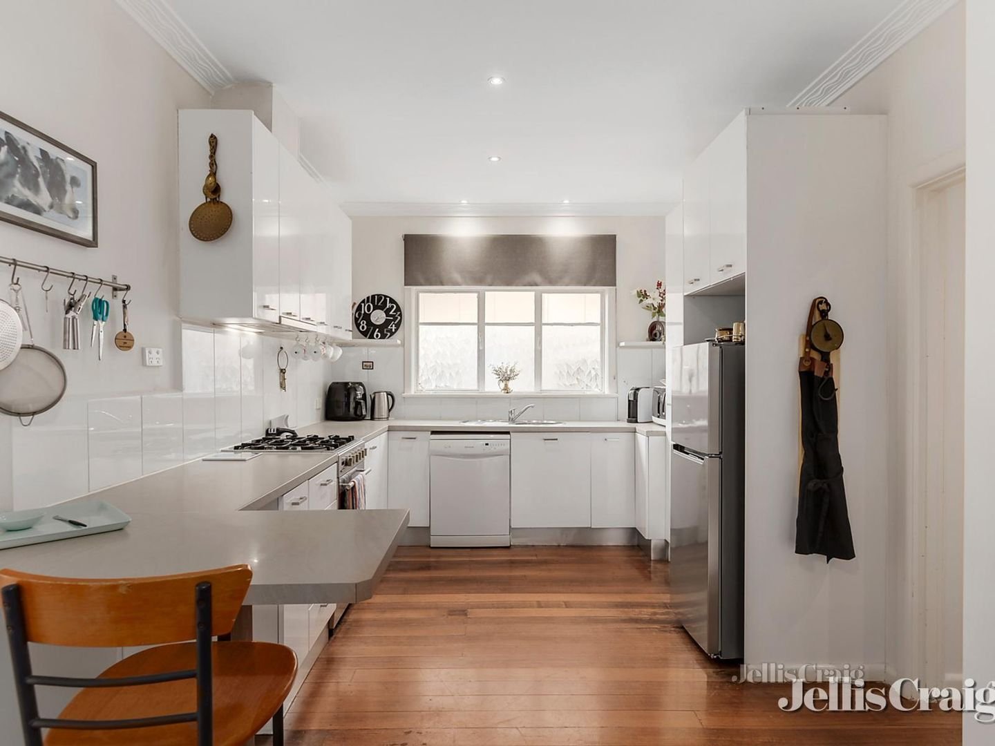 8 Robinson Street, Croydon image 3