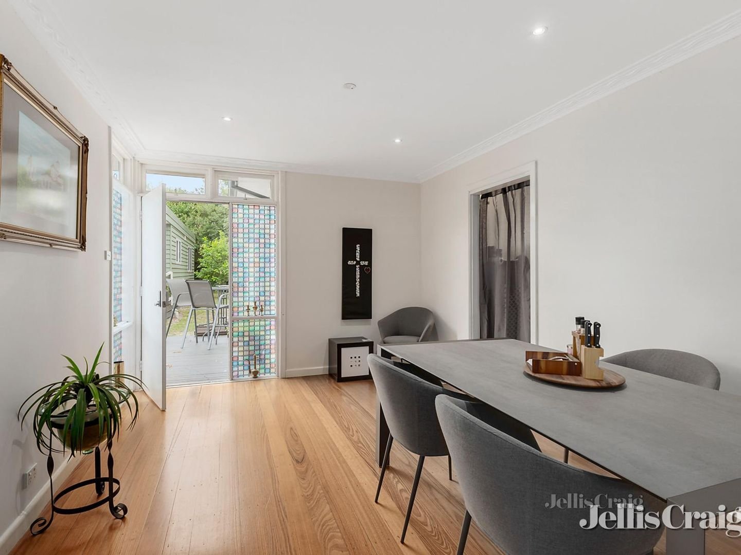 8 Robinson Street, Croydon image 5
