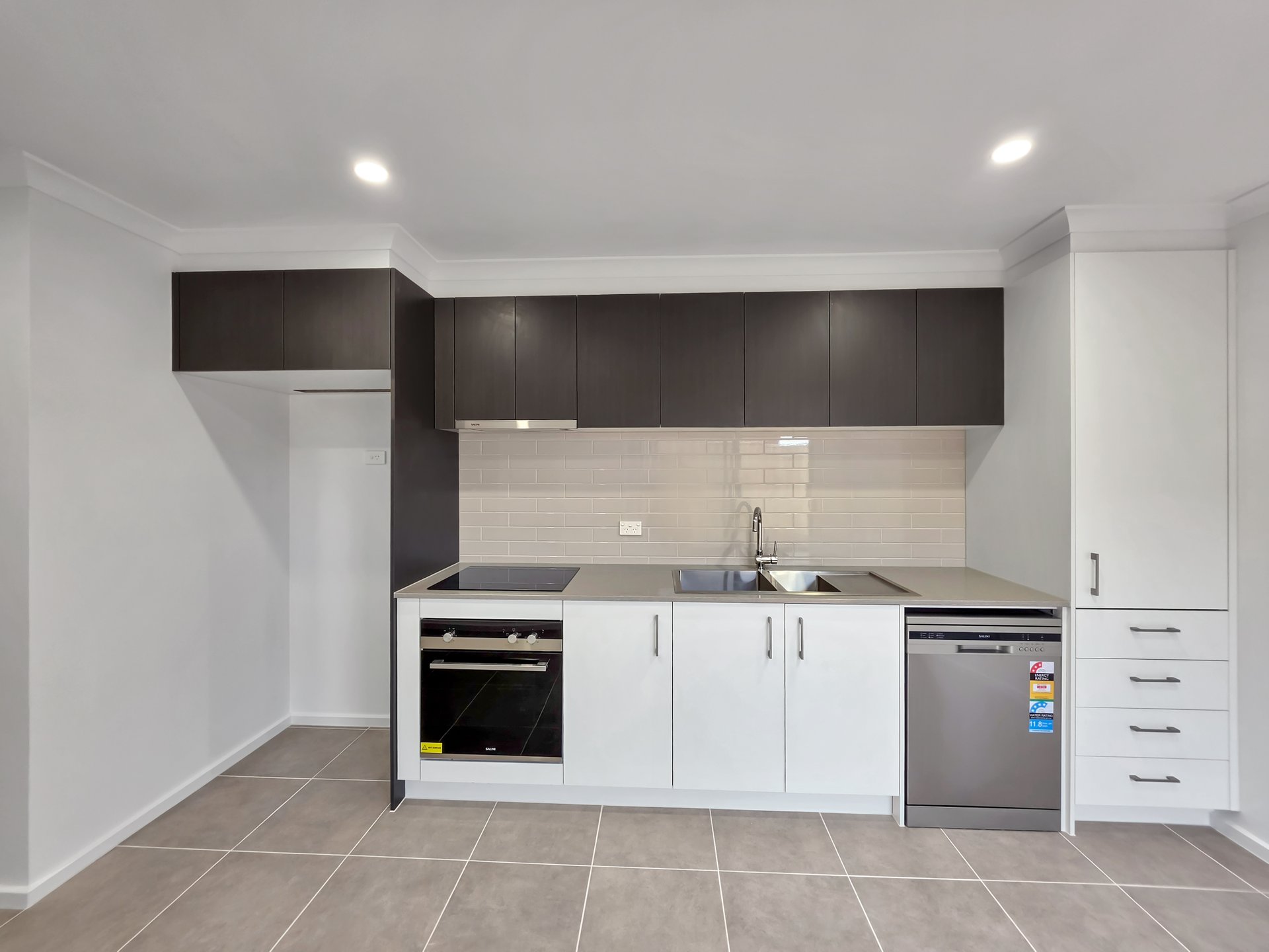 8 Rockbank Walk, Armstrong&nbsp;Creek image 3