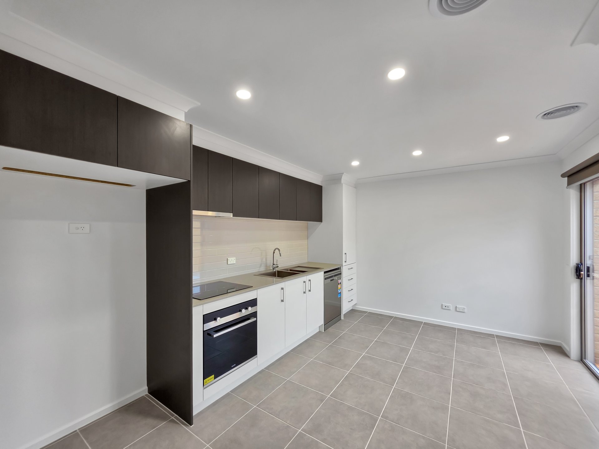 8 Rockbank Walk, Armstrong&nbsp;Creek image 4