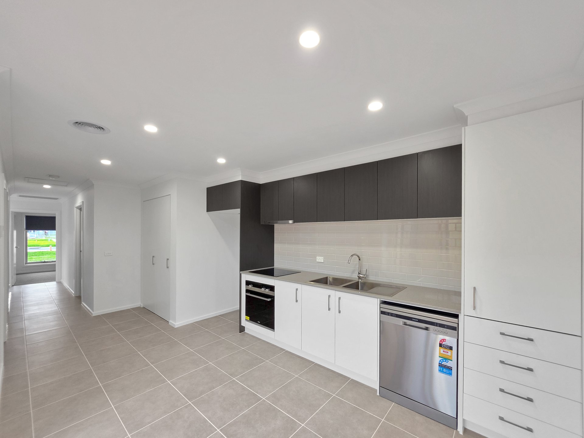 8 Rockbank Walk, Armstrong&nbsp;Creek image 5