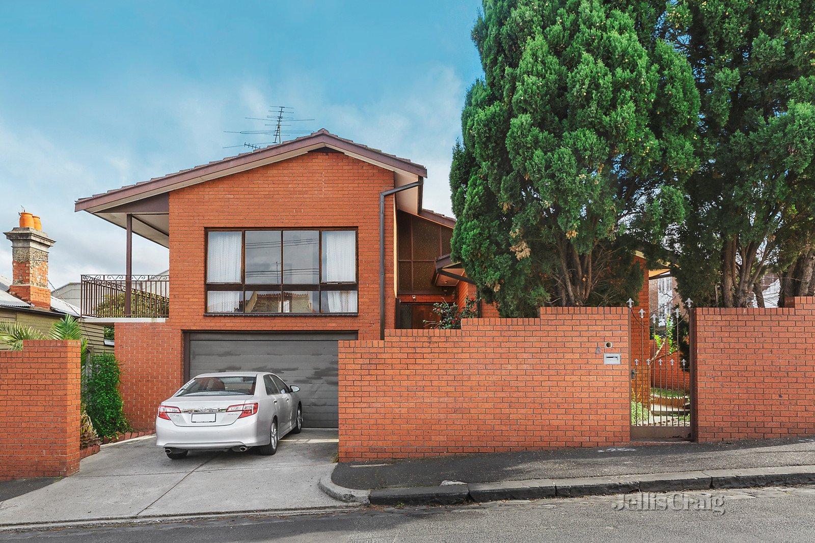 8 Rotherwood Street, Richmond image 11