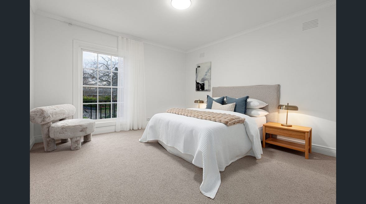 8 Ruhbank Avenue, Balwyn image 13