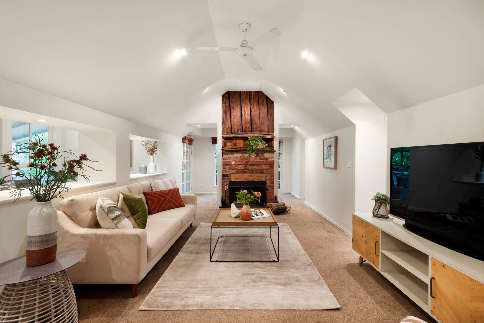 Property Gallery Thumbnail 2