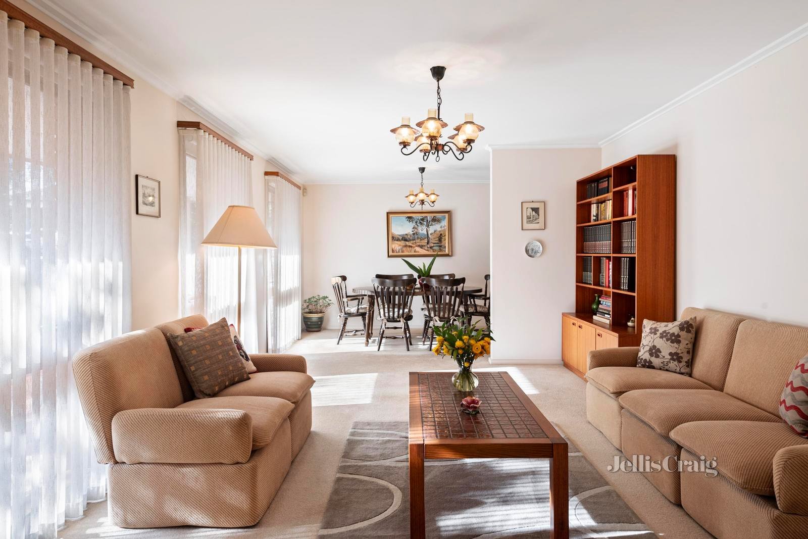 8 Ryland Avenue, Croydon image 3
