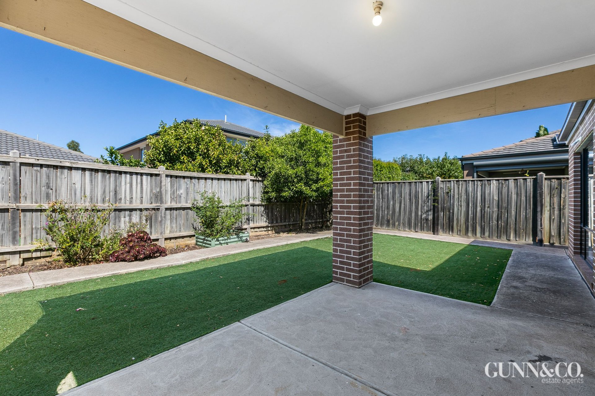 8 Santorini Crescent, Point Cook image 16