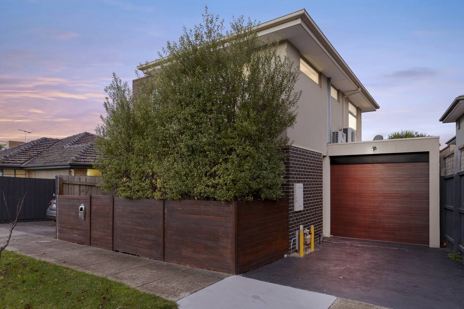 8 Scanlan Street, Bentleigh East image 1