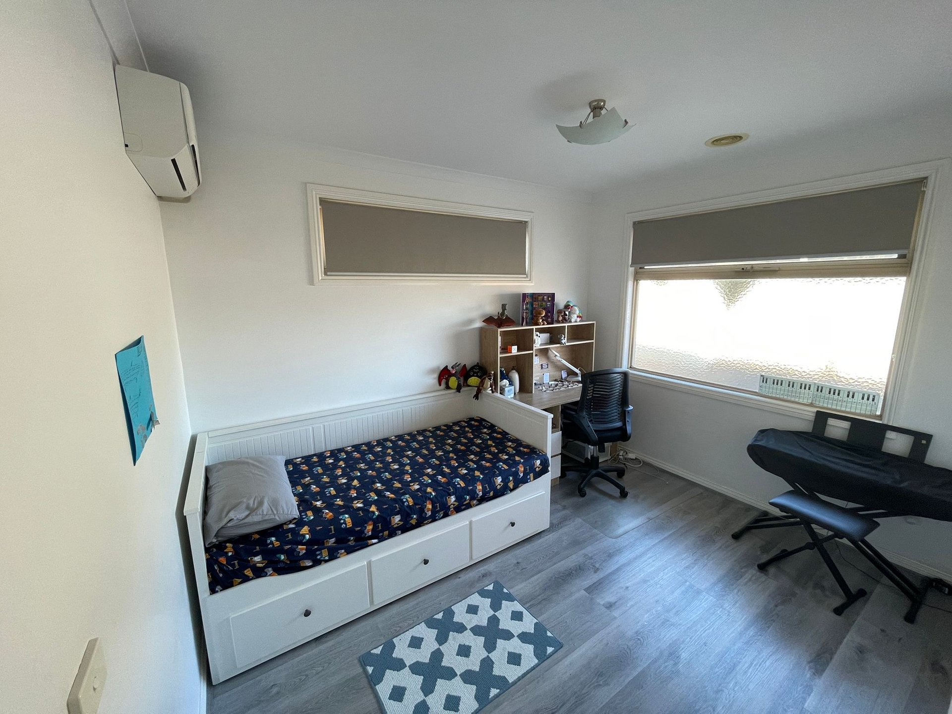 8 Scanlan Street, Bentleigh East image 4