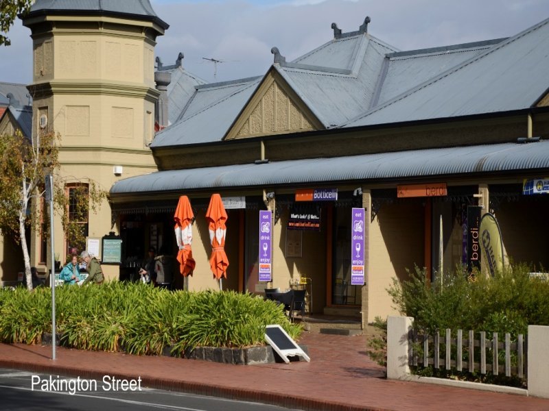 8 Scarlett Street, Geelong West image 4