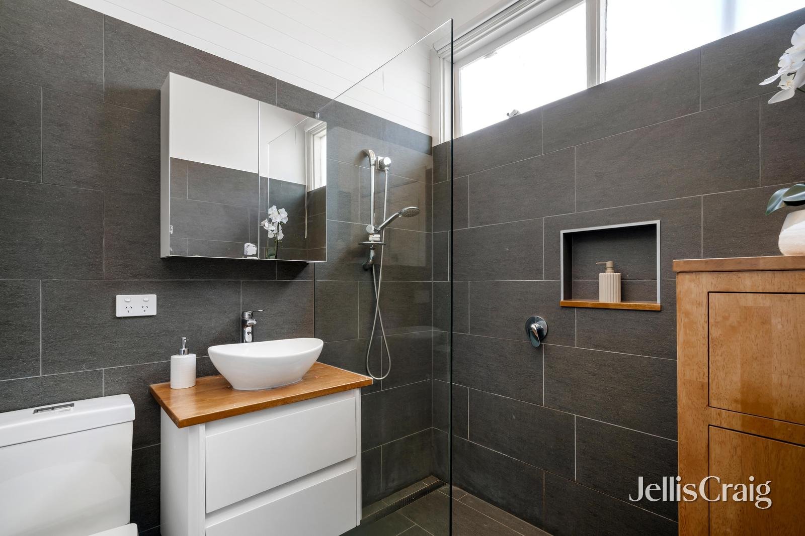 8 Scottsdale Street, Surrey&nbsp;Hills image 11