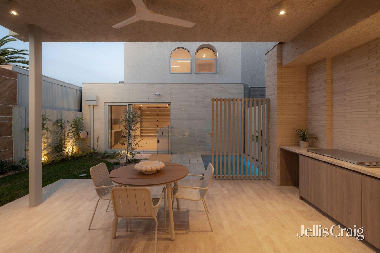 8 Sharp Street, Northcote image 10