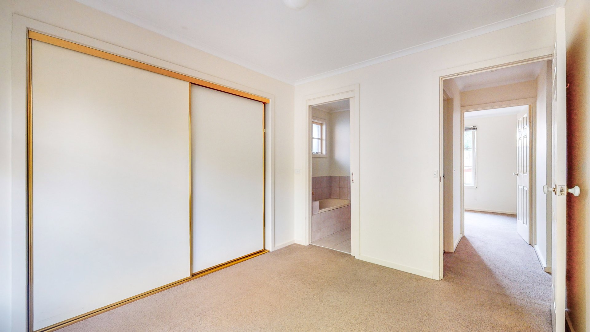 8 Shepreth Street, Surrey Hills image 7