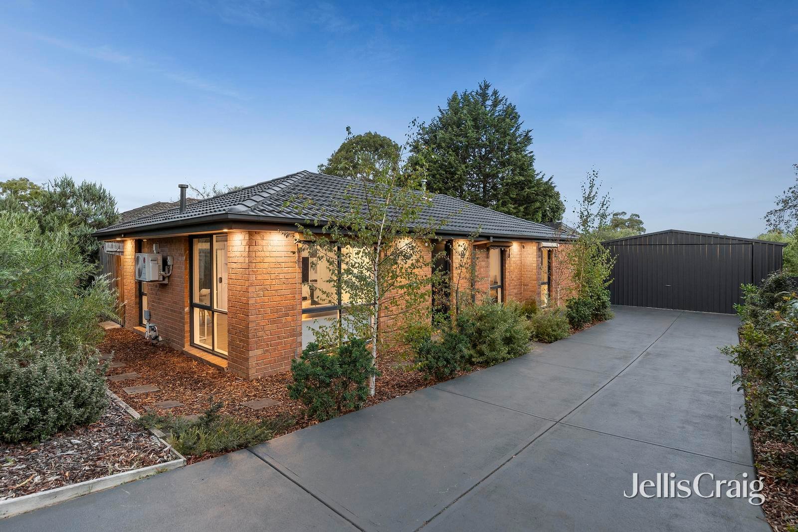 8 Shrubby Walk, Croydon&nbsp;South image 1