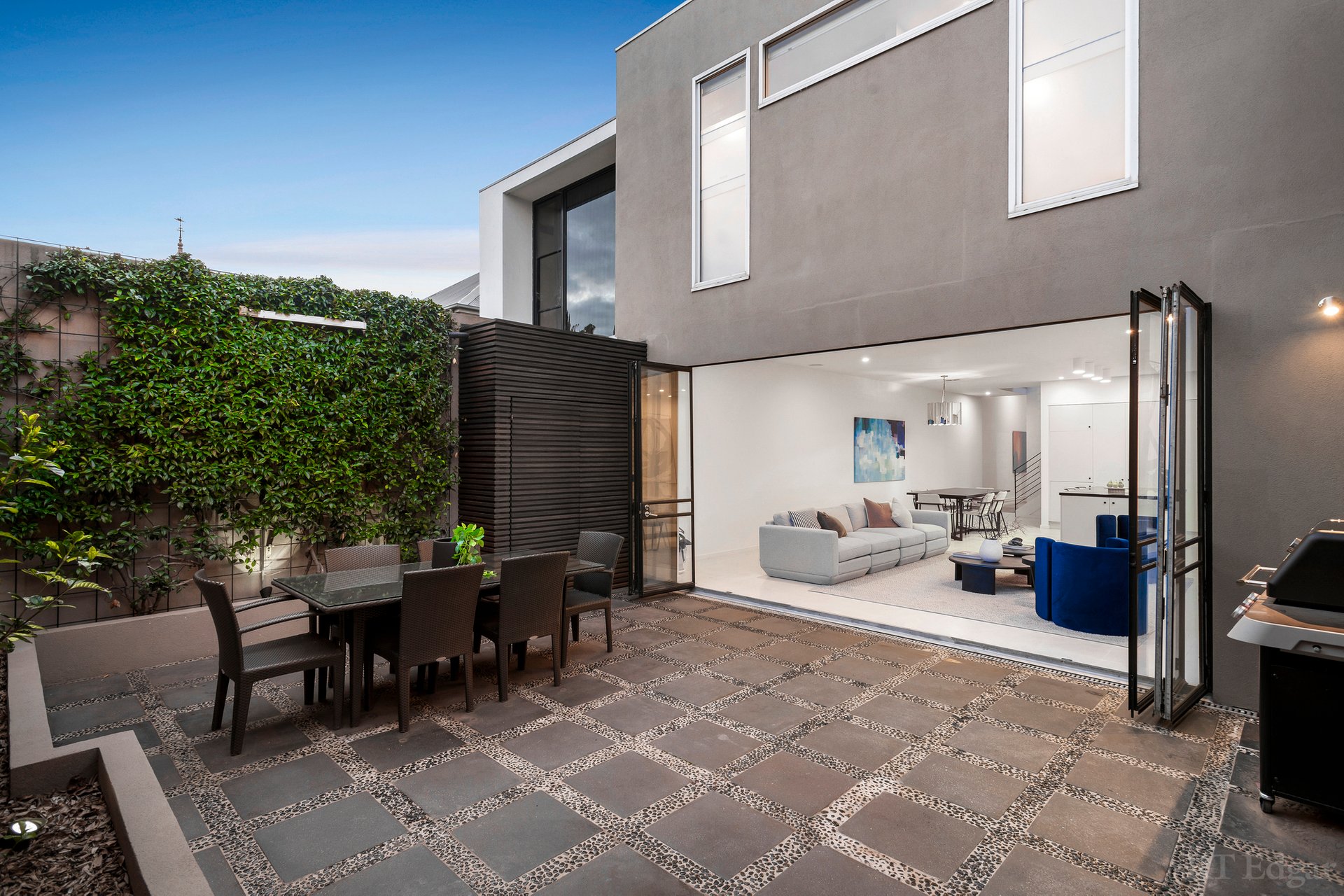 Property Gallery Thumbnail 13