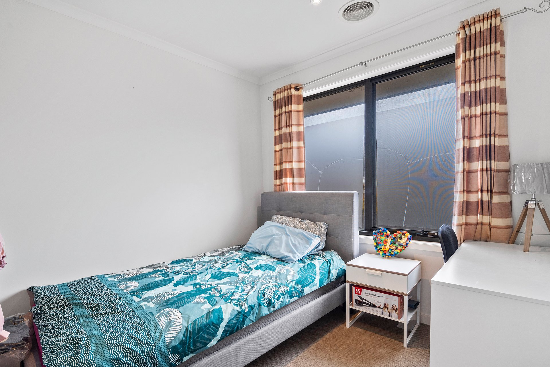 8 St James Park Drive, Mulgrave image 6