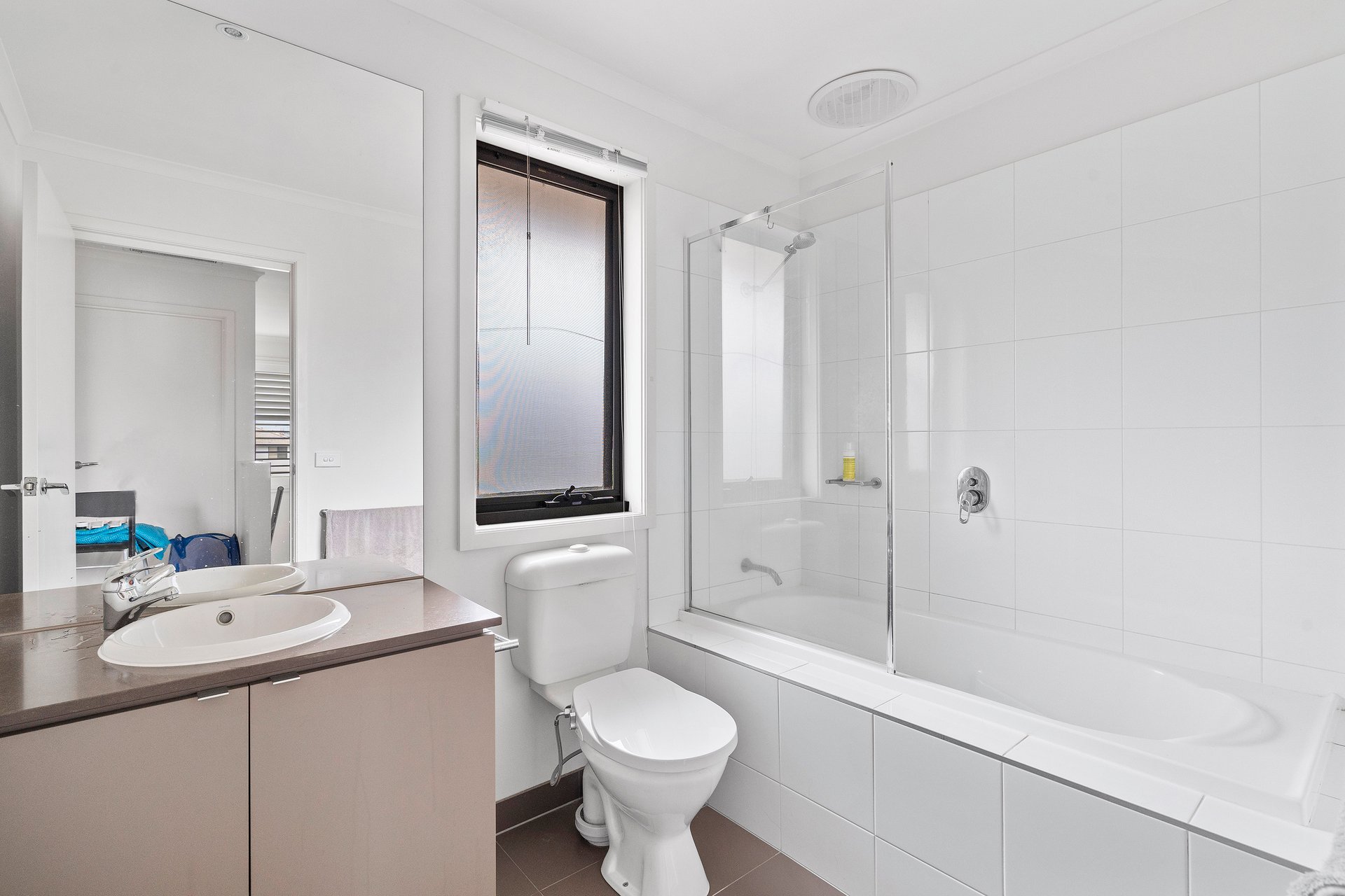 8 St James Park Drive, Mulgrave image 7