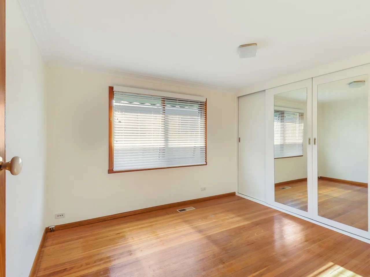 8 St James Street, St Albans Park image 6