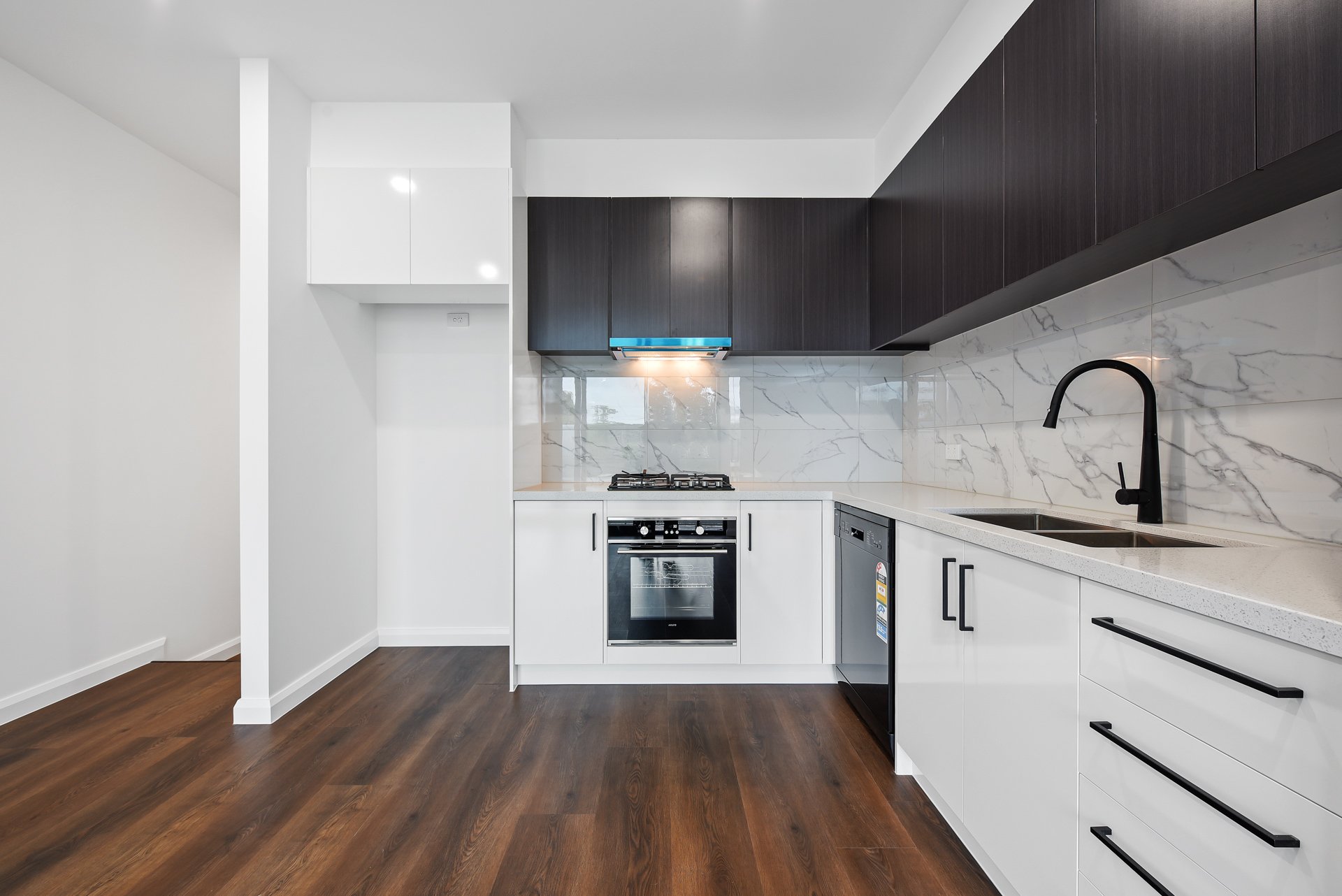 8 Stanford Close (entry via Lebanon Crescent), Mulgrave image 1